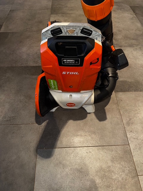 SOFFIATORE STIHL BGA 300 CON AR3000L USATO
