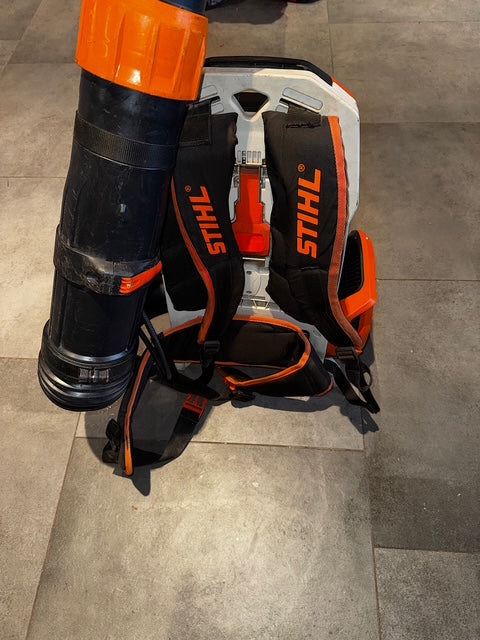 SOFFIATORE STIHL BGA 300 CON AR3000L USATO