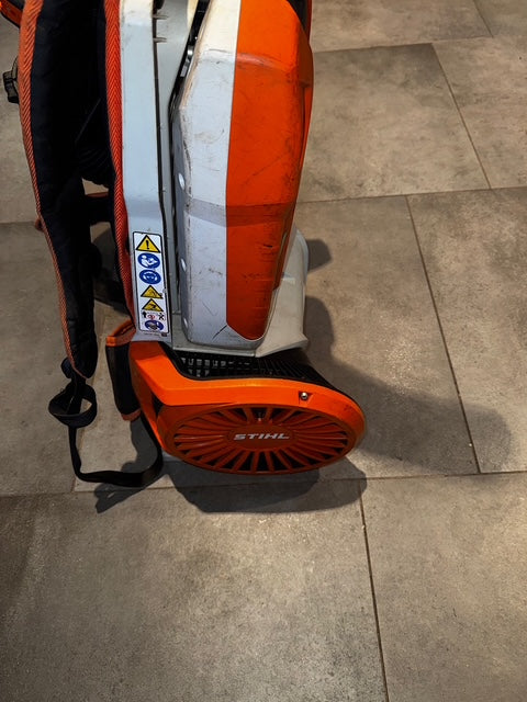 SOFFIATORE STIHL BGA 300 CON AR3000L USATO